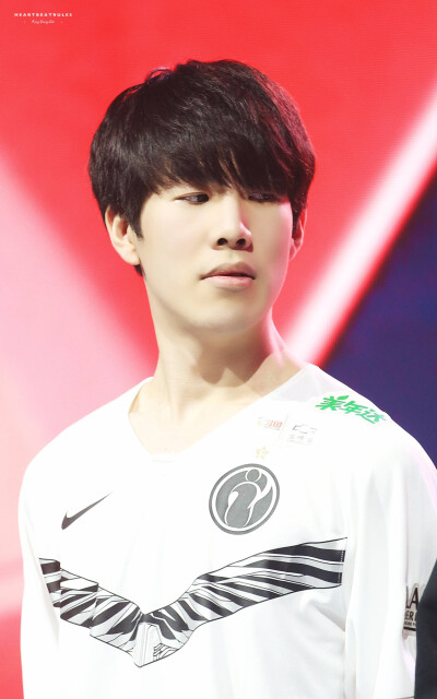 DOTA2 震中杯：RNG零比二惨遭自己二队SAG淘汰